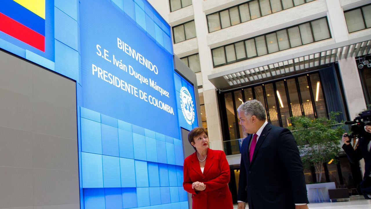 Iván Duque presidente de Colombia con Kristalina Georgieva directora General del FMI