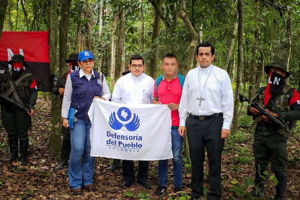 ELN libera a adolescente secuestrado en Arauca, tras misión humanitaria liderada por la Defensoría y la Iglesia