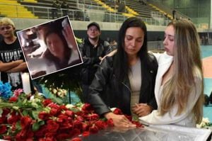 Esposa Darío Gómez se molestó con algunos de los asistentes al entierro del cantante