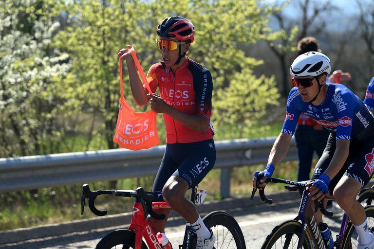 SABADELL, SPAIN - MARCH 23: Egan Bernal of Colombia and Team INEOS Grenadiers carrying the feed for his teammates during the 102nd Volta Ciclista a Catalunya 2023, Stage 4 a 188km stage from Llívia to Sabadell / #UCIWT / #VoltaCatalunya102 / on March 23, 2023 in Sabadell, Spain. (Photo by David Ramos/Getty Images)