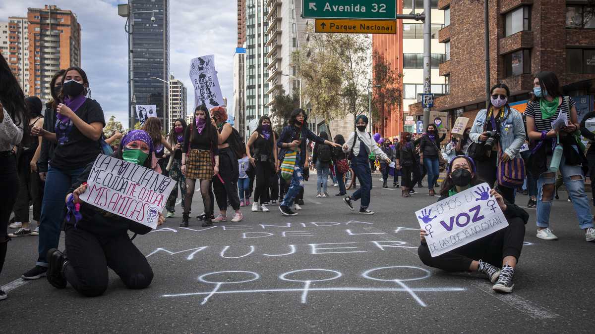 Marchas durante el día  internacional de la mujer en el centro de Bogotá