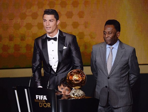 Cristiano Ronaldo y Pelé, en la ceremonia del Balón de Oro 2013.