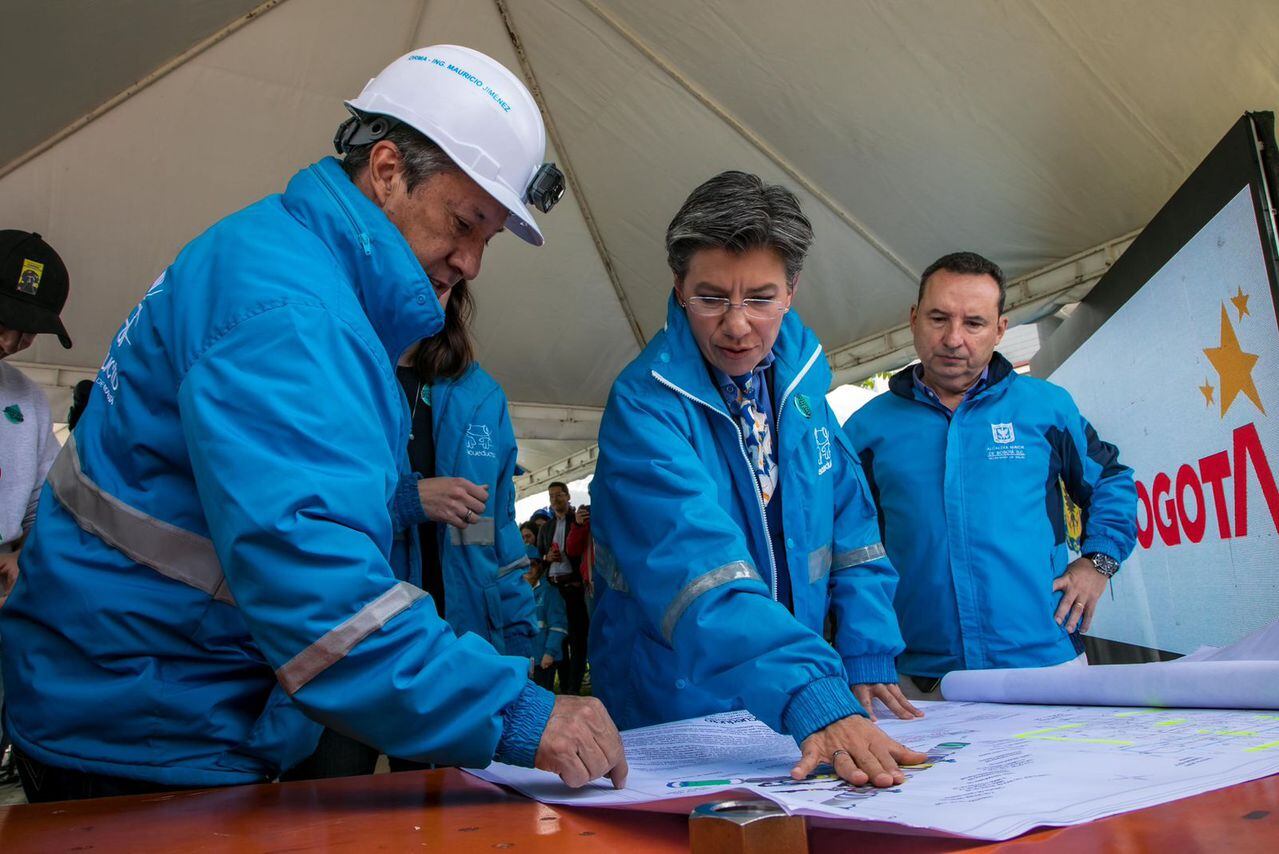 Alcaldesa Claudia López revisando todo lo relacionado con esta importante obra del Acueducto de Bogotá