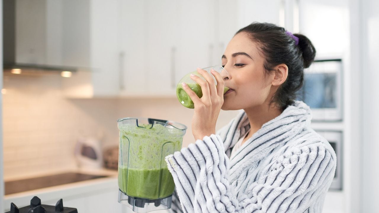 Los jugos verdes son ideales para bajar la hipertensión.