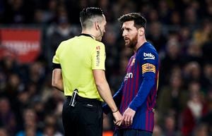 El equipo de Lionel Messi habría incurrido en un pago a los árbitros para beneficio en LaLiga.