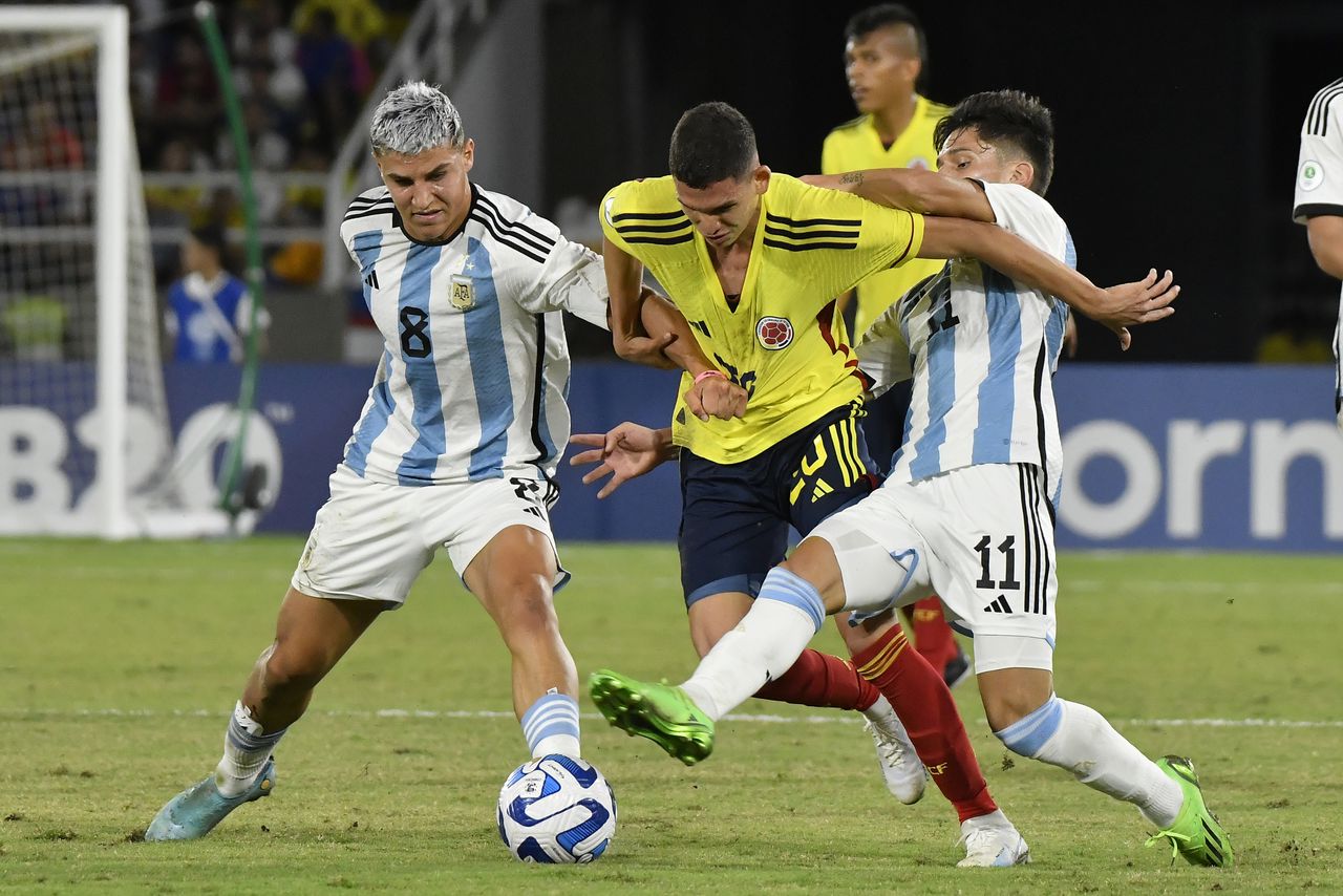 Colombia (COL) y Argentina (ARG) en partido como parte del campeonato CONMEBOL Sub20  Colombia 2023 que se disputa en la ciudad de Cali.