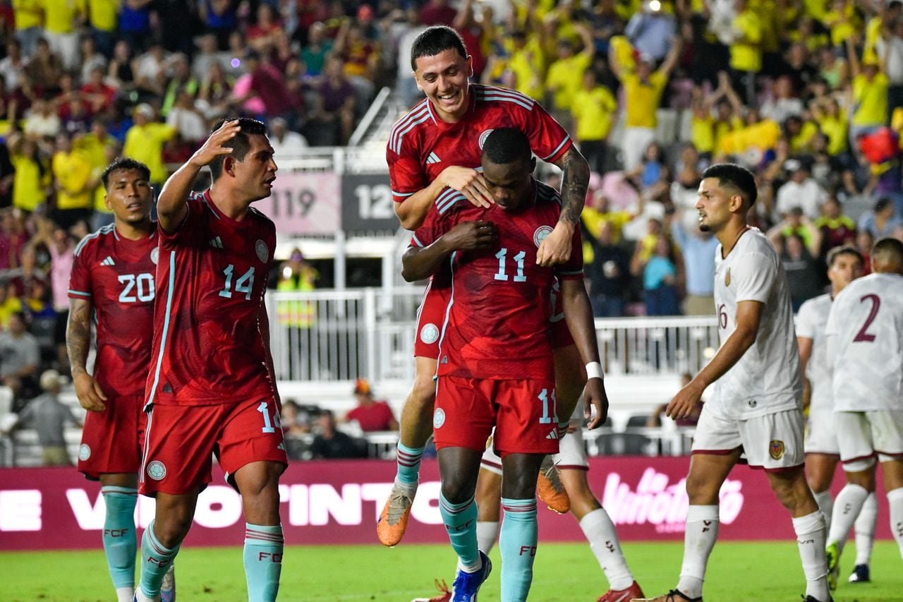 Colombia celebrando el gol del triunfo frente a México.