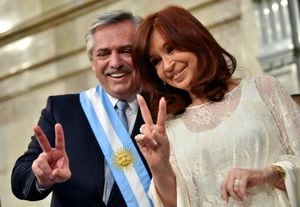 Alberto Fernández, presidente de Argentina junto a Cristina Fernández de Kirchner, expresidenta y actual vicepresidenta.