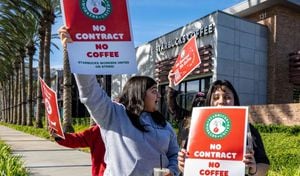 Varios locales de Starbucks se vieron afectados por la huelga de algunos de sus trabajadores en Estados Unidos