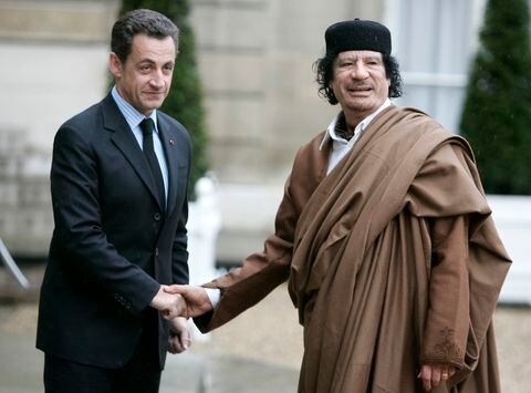 Nicolas Sarkozy, Moammar Gadhafi