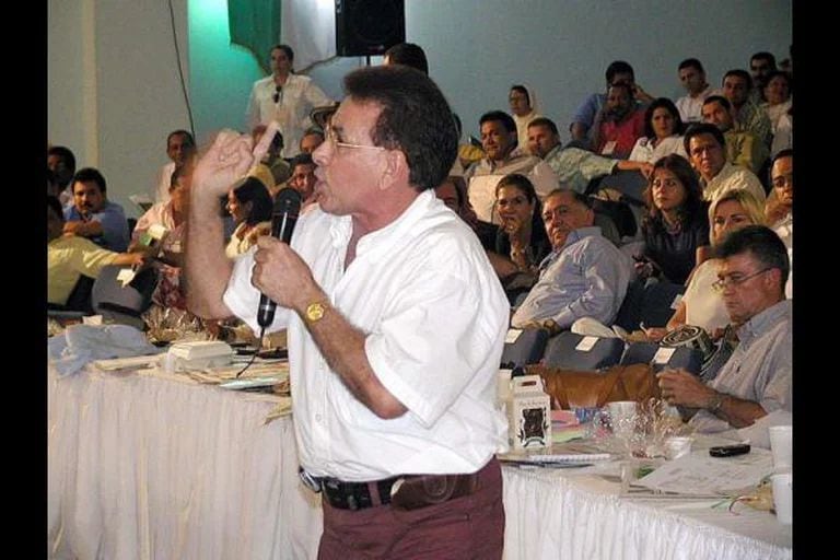 Eudaldo León Díaz Salgado hizo presencia en el Consejo Comunal en Corozal, Sucre, un  1 de febrero del año 2003. Díaz Salgado, alcalde de El Roble, resaltó que su vida corría peligro y denunció las irregularidades de Salvador Arana Sus, gobernador de Sucre de la época y relacionado con grupos paramilitares.
