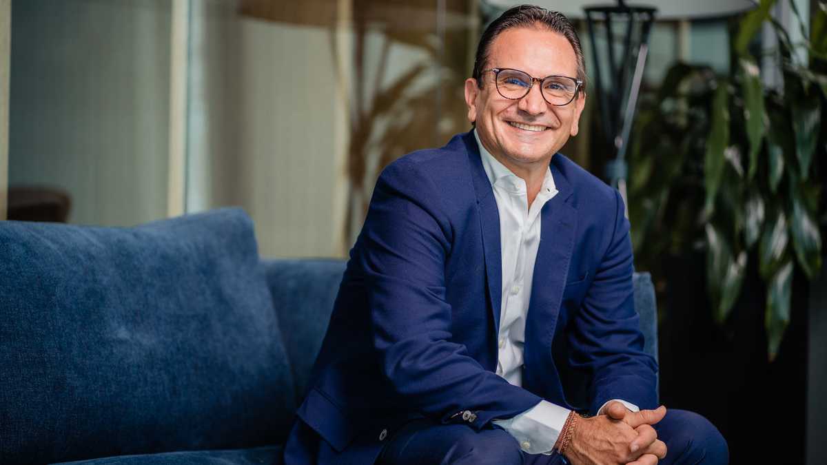 Pódcast CEOs Dinero: la historia detrás de Juan Carlos Mora, presidente de Bancolombia