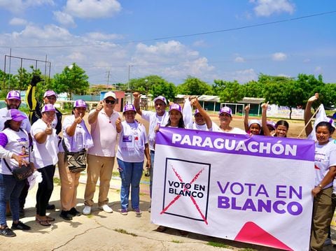 Santander Lopesierra promueve el voto en blanco en Maicao.