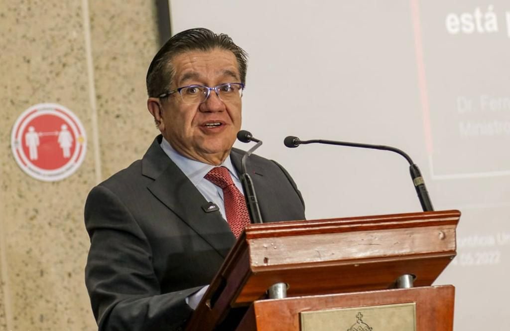 El ministro de Salud y Protección Social de Colombia, Fernando Ruiz Gómez.