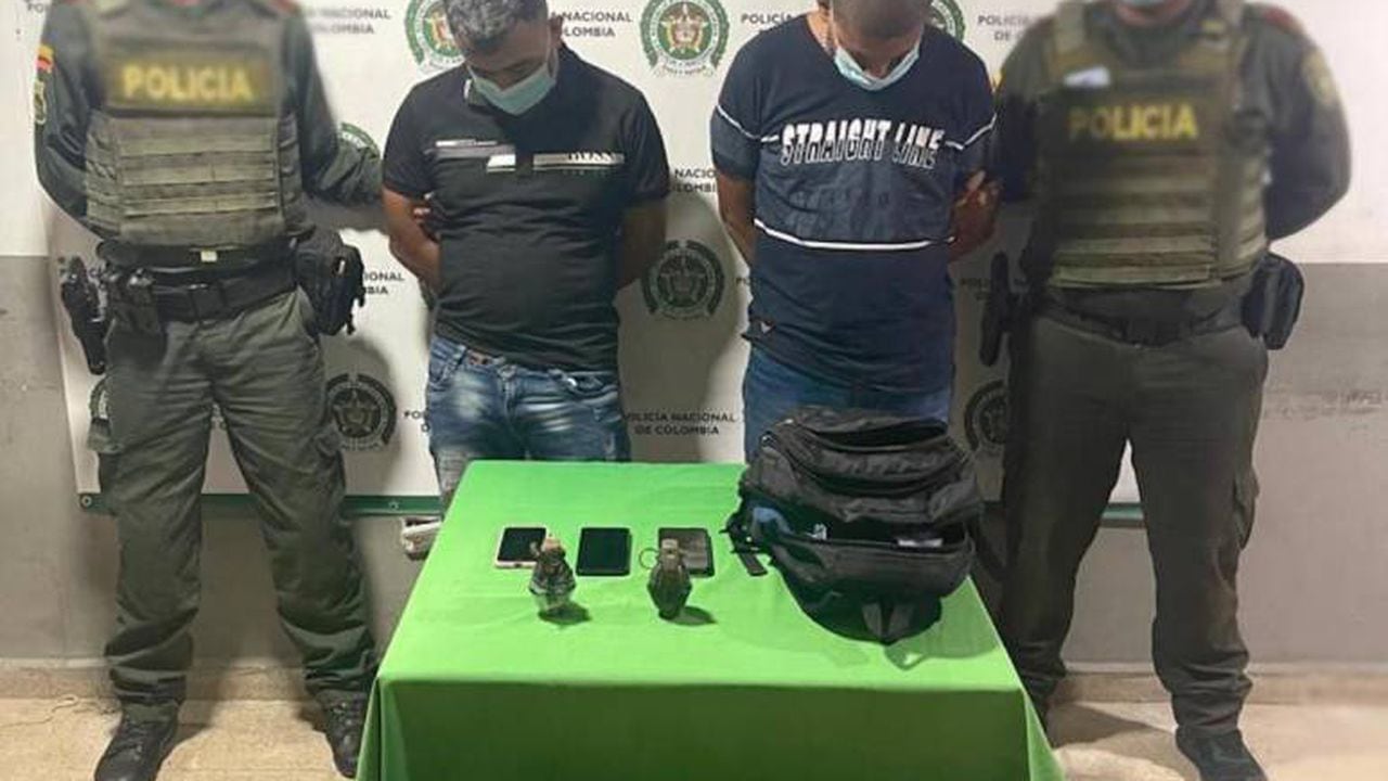 Hernán Alfredo Pacheco Argel y Javier Enrique Valeta Almario, fueron encontrados con dos granadas de fragmentación.