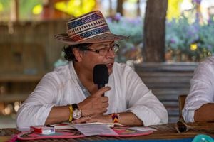 Presidente Gustavo Petro en conversación sobre Sentencia T-302 en Uribia, La Guajira