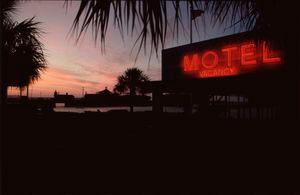 Durante San Valentín algunas parejas buscan un motel para pasar un rato romántico.
