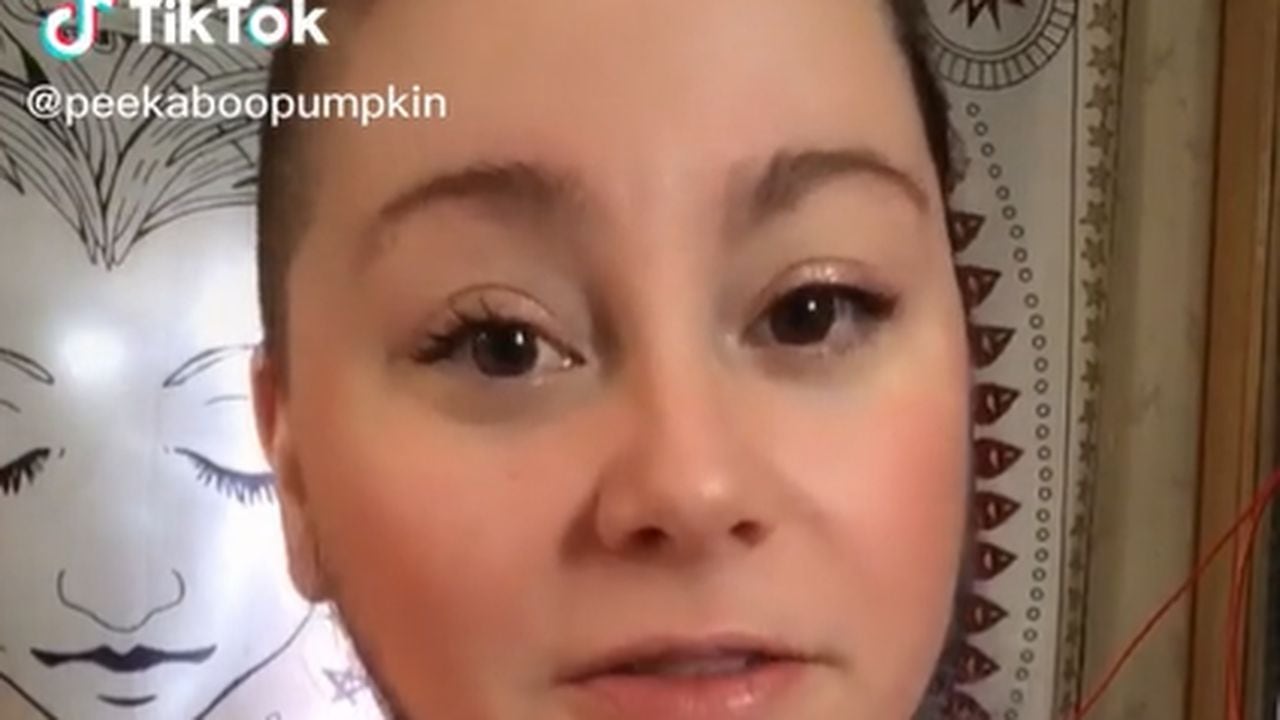 Captura de video TikTok @peekaboopumpkin
