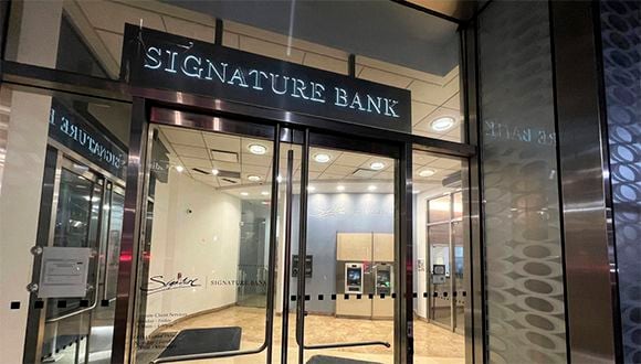 El colapso de Signature Bank se produce tras conocerse la situación del Silicon Valley Bank. Foto: AP.