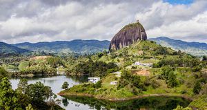Turismo Colombia: No hay quien visite La piedra del Peñol | Coronavirus