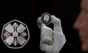 Las primeras monedas con el rostro del nuevo monarca circularán a partir del mes de diciembre.
