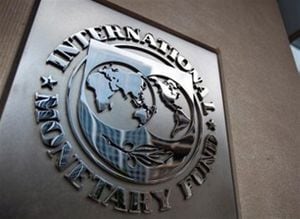 El controversial Fondo Monetario Internacional le exige a sus directores gerente un "historial profesional sobresaliente".