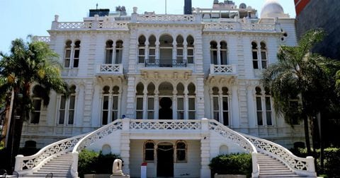 El blanco palacio estilo otomano de Sursock en Beirut