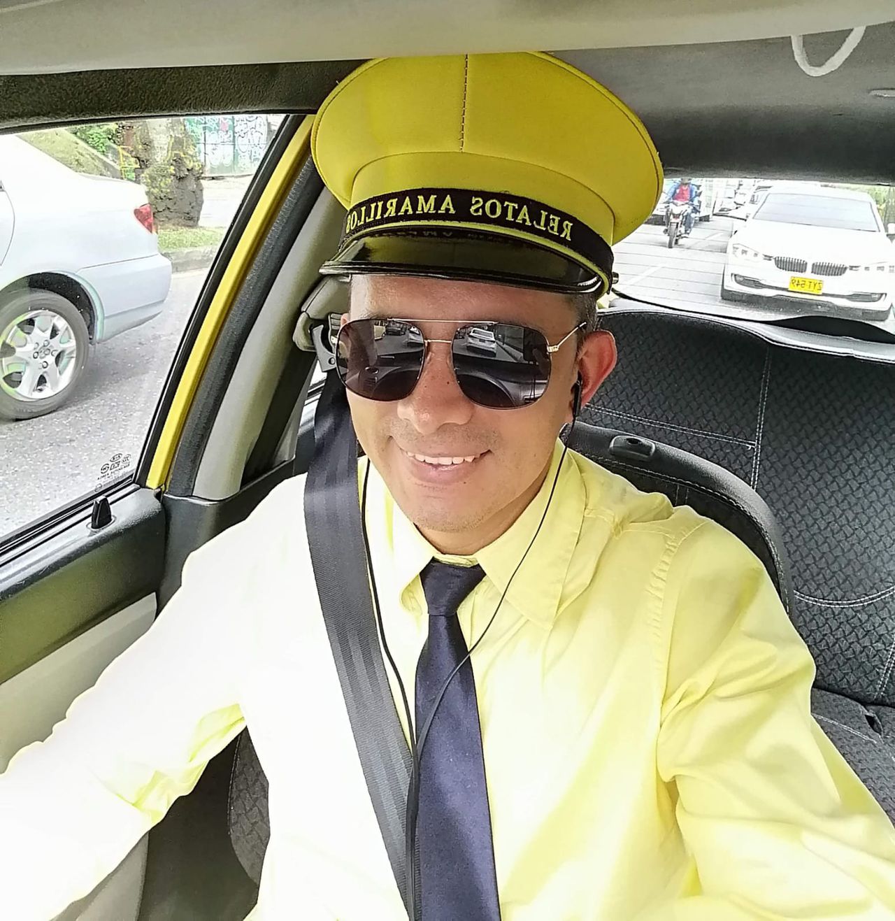 Juan Carlos Espinosa, taxista que cuenta radionovelas
