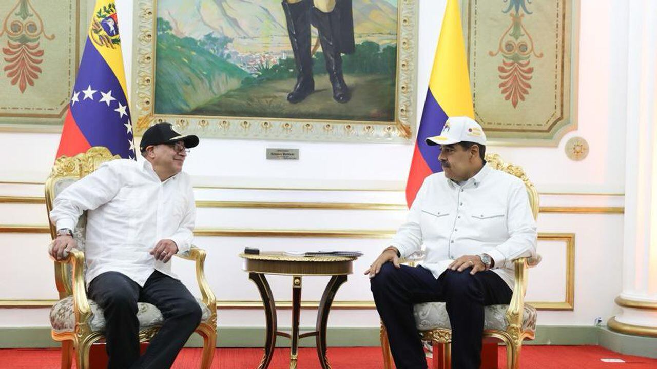 En el palacio de Miraflores en Caracas se dio la reunión de los presidentes Gustavo Petro de Colombia y Nicolás Maduro de Venenzuela.