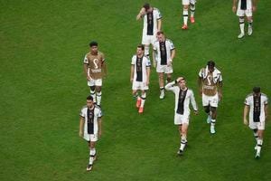 Los jugadores de Alemania se retiran del campo tras el partido contra Costa Rica por el Grupo E del Mundial, el jueves 1 de diciembre de 2022, en Jor, Qatar.