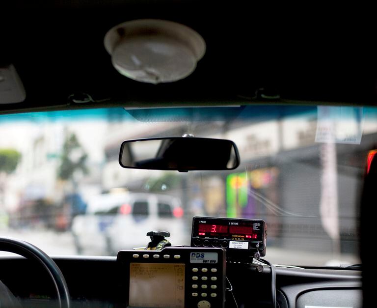 La empresa de taxis manifestó que el conductor no contaba con la planilla legalizada.