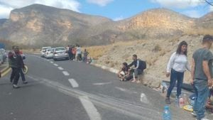 El accidente ocurrió en la autopista Cuacnopalan - Oaxaca la tarde de este domingo 19 de febrero.