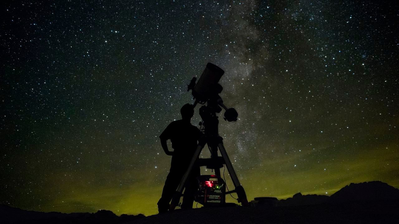 Telescopio / Astronomía / Espacio exterior / Estrellas