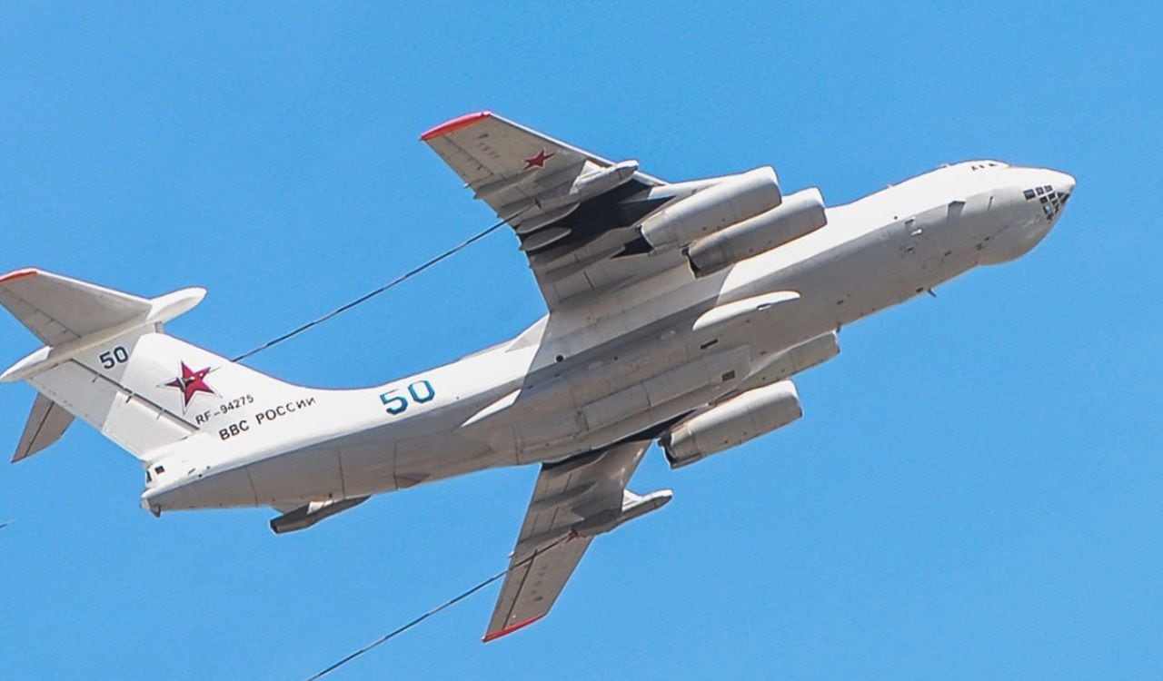 El Tu - 160 del ejército ruso puede llevar tanto bombas nucleares como armamento regular
