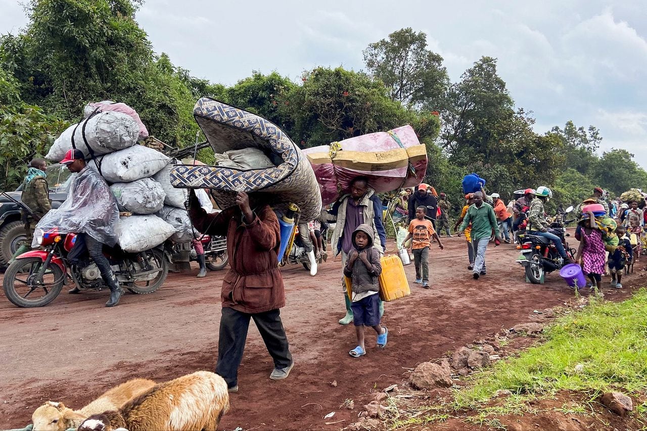En imágenes : Miles de desplazados por enfrentamientos en el este del Congo