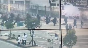 Atención: aterrador momento en el que es herido un policía del Esmad, en la Universidad Nacional.