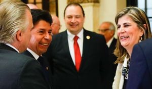 El presidente, Pedro Castillo, recibe a la delegación de la OEA en Perú
