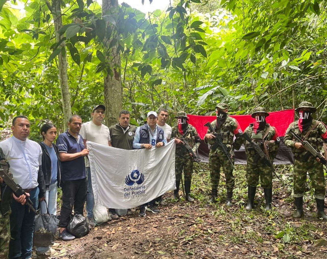 Misión humanitaria de la Defensoría del Pueblo y la Iglesia Católica permite liberación de cinco trabajadores de la Alcaldía de Santa Rosa del Sur (Bolívar)