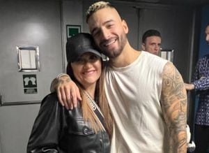María del Pilar Rubio con Maluma tras su concierto en Madrid, España. Foto: Instagram María del Pilar Rubio @SAMALUI