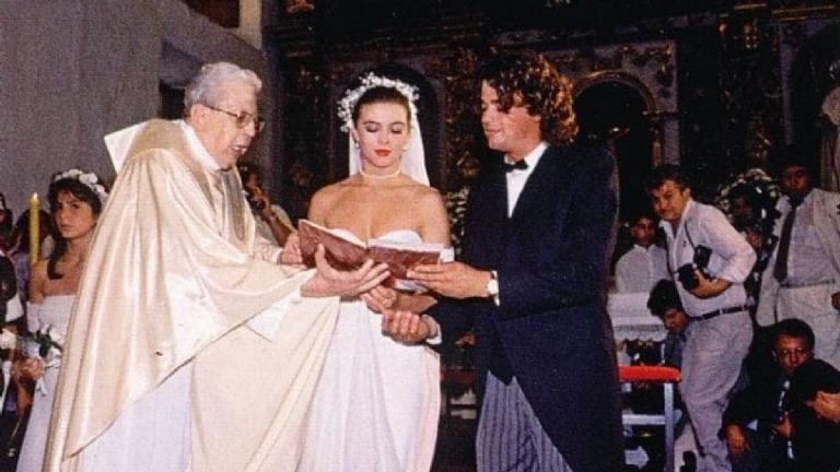 Carlos Vives y Margarita Rosa de Francisco se casaron el 20 de agosto de 1988 en Cali.