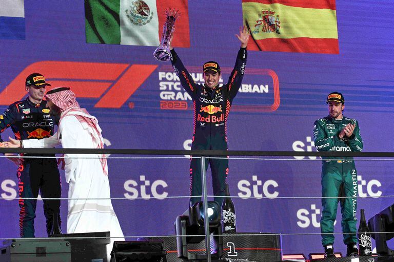 El mexicano, Checho Pérez, llegó de primero en el gran premio de Arabia saudita.