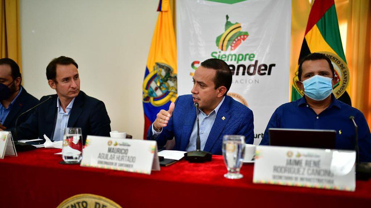 El gobernador de Santander, Mauricio Aguilar, en el marco de la Alianza por Santander