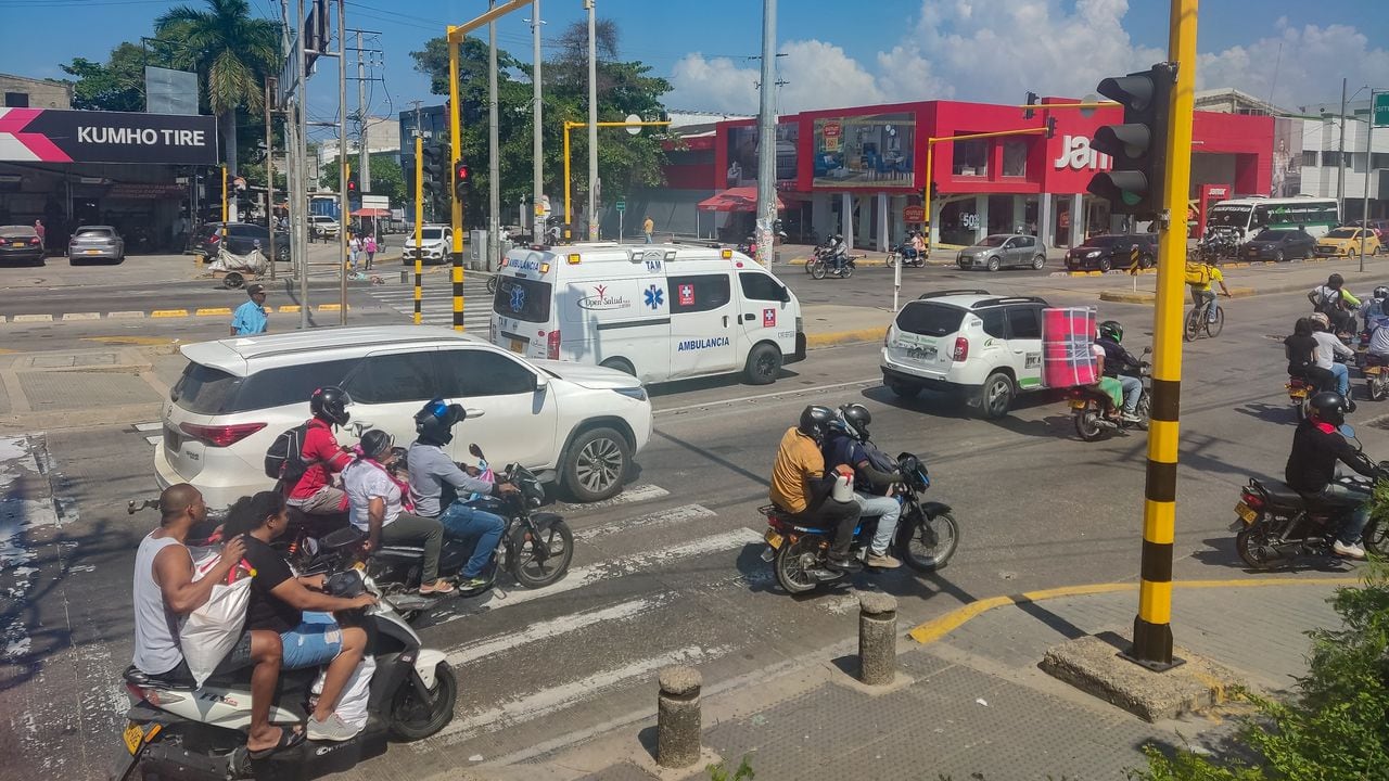 Movilidad en Cartagena - Avenida Pedro de Heredia a la altura de Los Cuatro Vientos