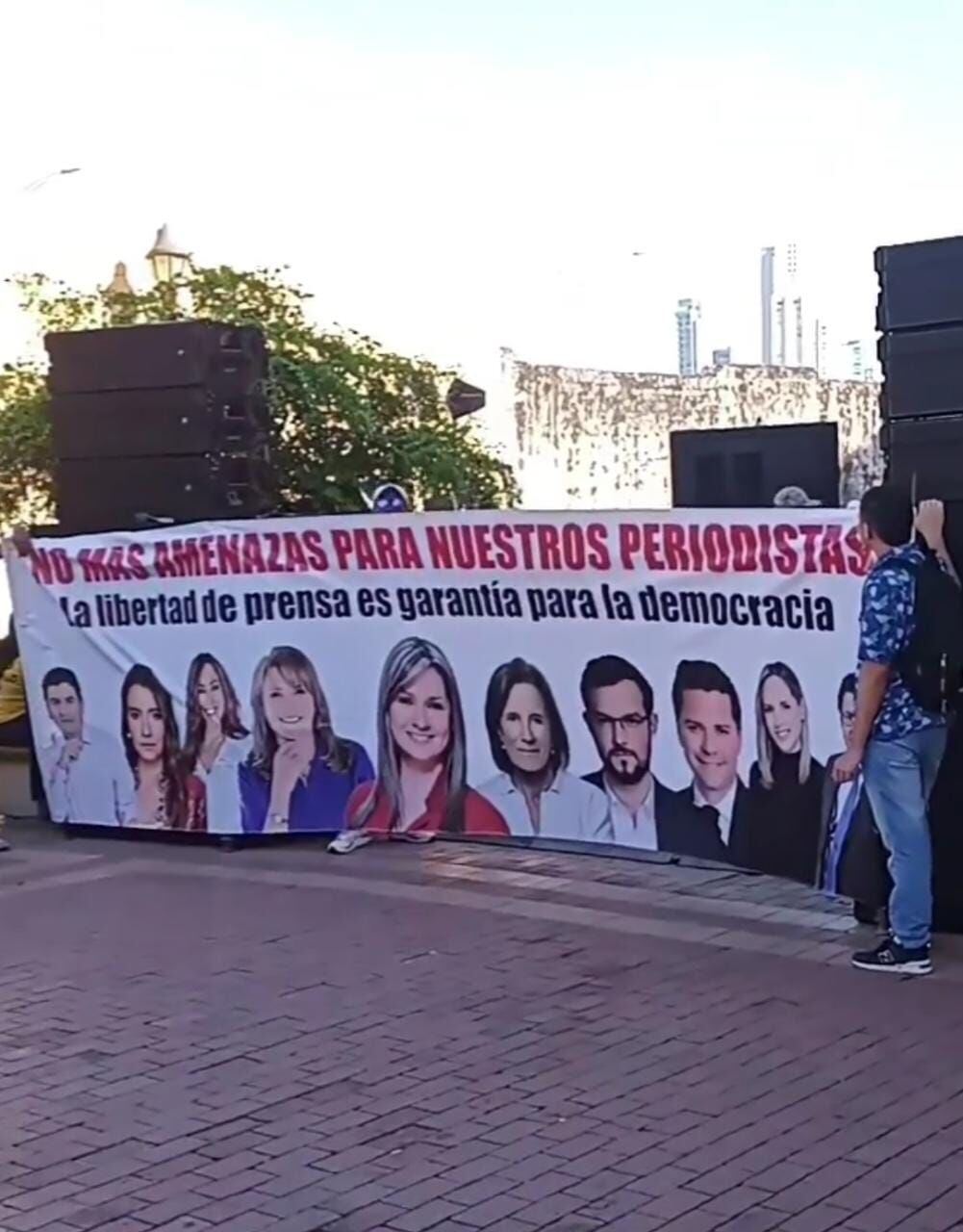 Respaldo a periodista en marcha en Cartagena