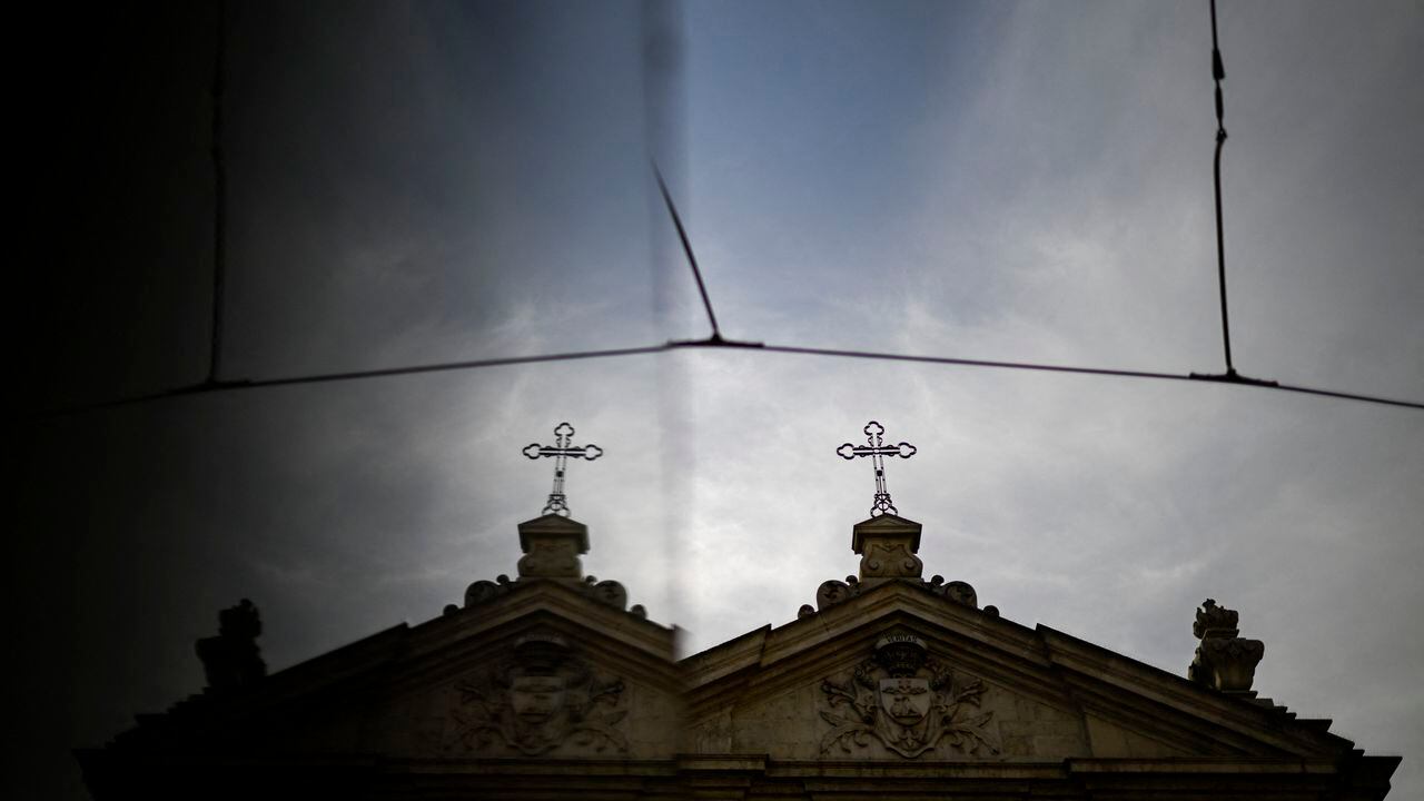 Sacerdotes portugueses abusaron sexualmente de casi  menores, según  investigación