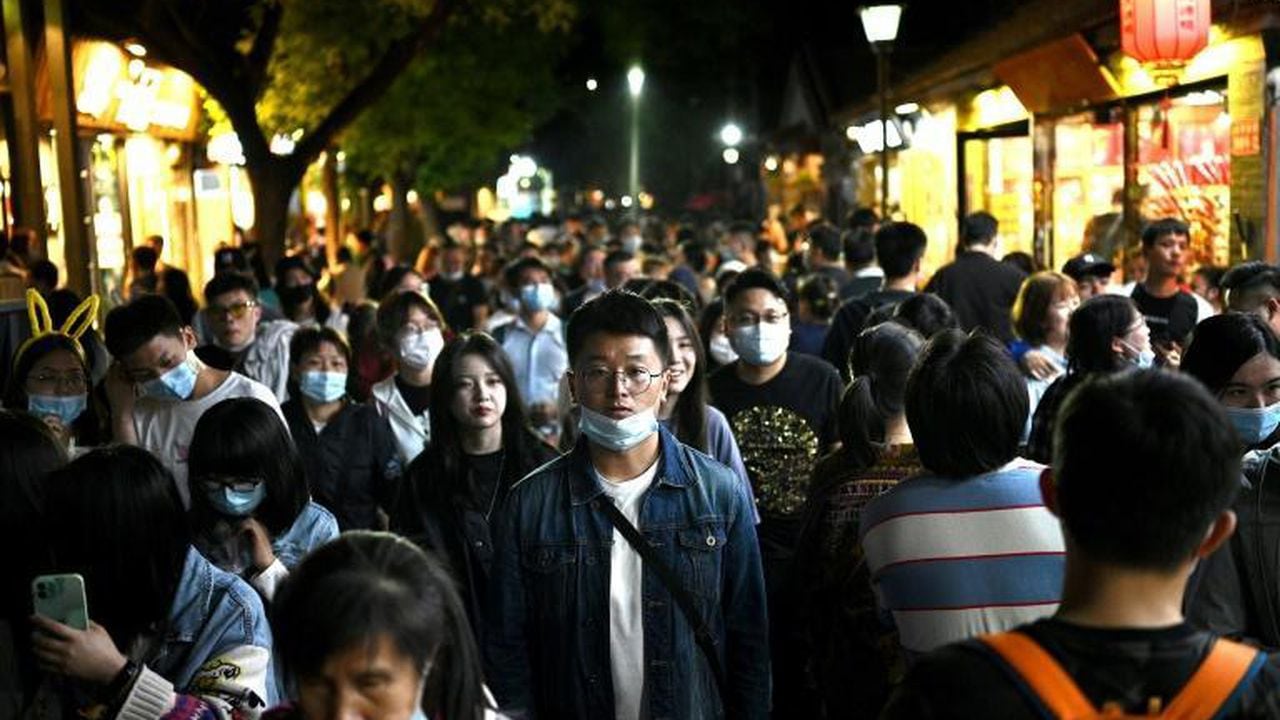 Coronavirus en China | ¿Está controlado el virus? Ciudadanos salen en masa a lugares turísticos