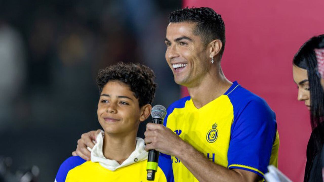 El portugués celebra con su hijo, Cristiano Ronaldo Jr.