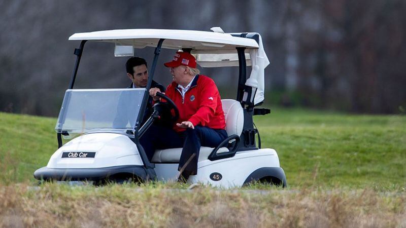 Los campos de golf del expresidente han perdido dinero constantemente.