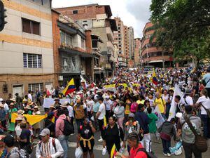 En Medellín cientos de personas salieron a marchar en favor del gobierno de Gustavo Petro y las reformas que propone