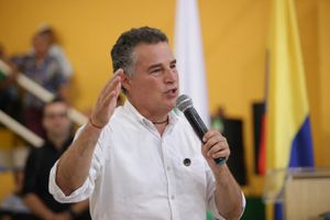 Gobernador de Antioquia, Aníbal Gaviria